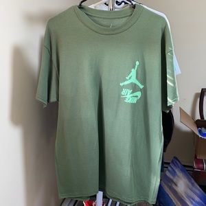 Travis Scott “highest” olive tee